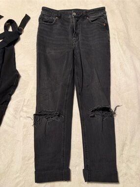 American Eagle Outfitters Black Distressed Knee-Rip Jeans